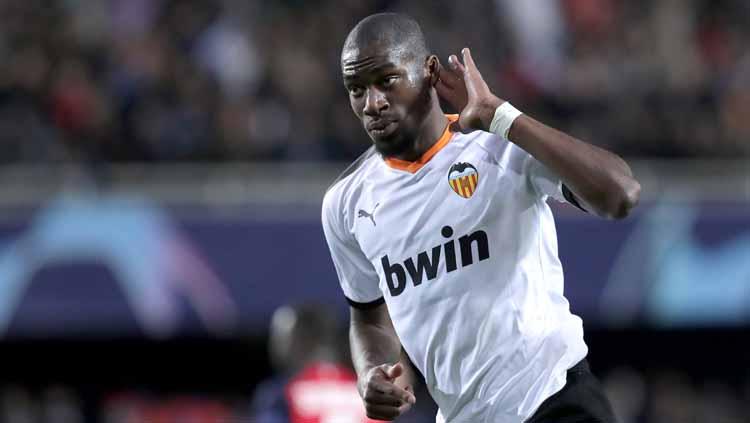 Raksasa LaLiga Spanyol, Atletico Madrid, telah resmi mendatangkan mantan gelandang Inter Milan yang selama ini membela Valencia bernama Geoffrey Kondogbia.