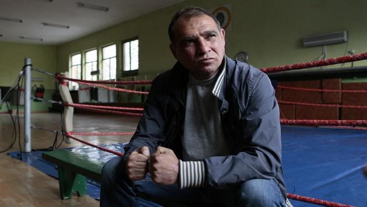 Serafim Todorov mungkin akan selalu jadi sosok yang menghantui Floyd Mayweather, lantaran dialah orang terakhir yang pernah mengalahkannya bertinju.