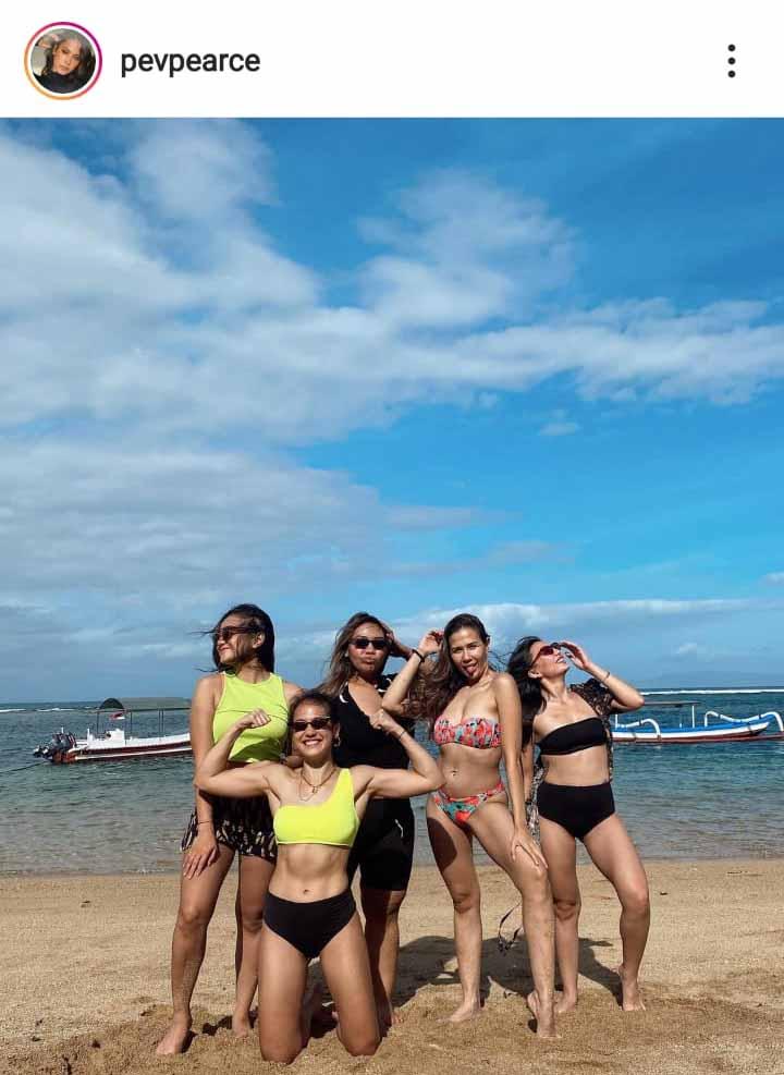 Pevita Pearce Pamer Lengan Berotot. Copyright: Instagram/pevpearce