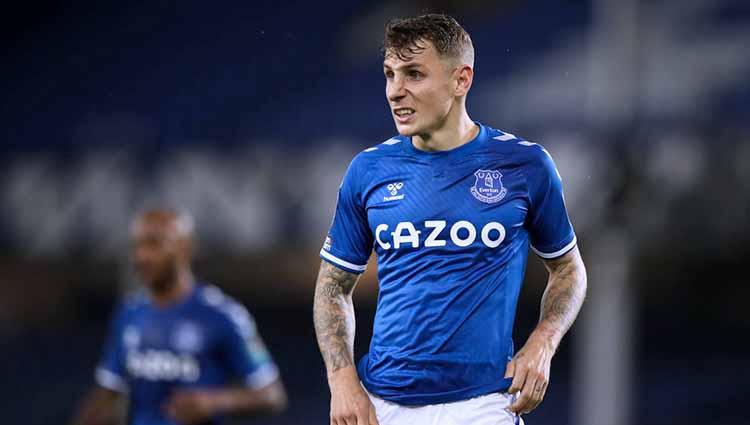 Menguak performa apik Lucas Digne bersama Everton sehingga menjadi full-back terbaik di Merseyside menyaingi duo Liverpool.