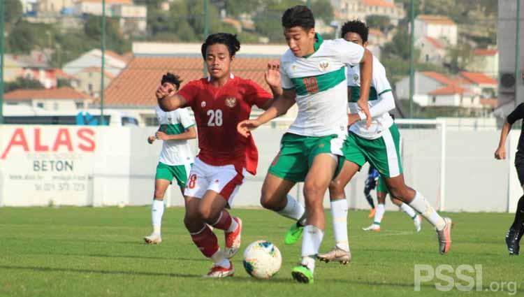 Jack Brown pada Laga internal game Timnas Indonesia U-19, Jumat (23/10/20). - INDOSPORT