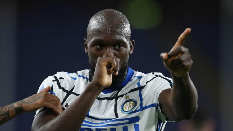 Klub Liga Italia (Serie A), Juventus, punya siasat cerdik untuk bisa membajak pemain Chelsea, Romelu Lukaku, dari genggaman AC Milan pada bursa transfer.