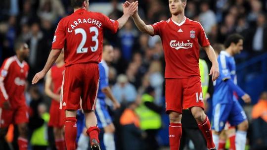 Selebrasi Xabi Alonso usai menentukan kemenangan Liverpool atas Chelsea di Liga Inggris, 26 Oktober 2008.