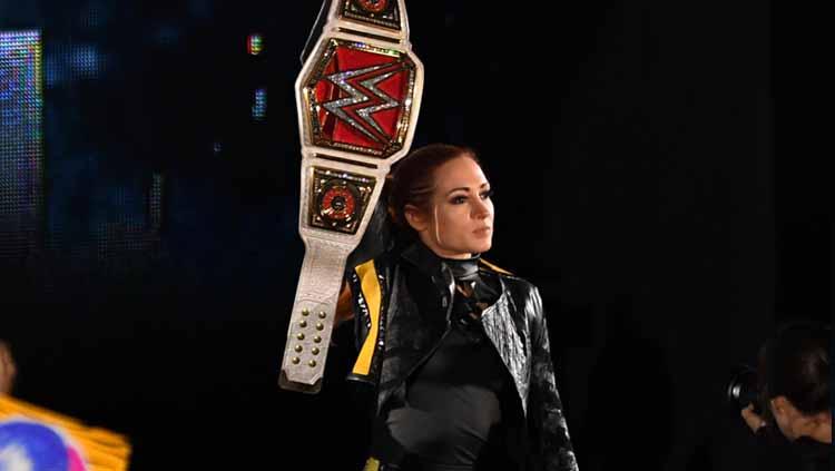 Becky Lynch pegulat WWE.