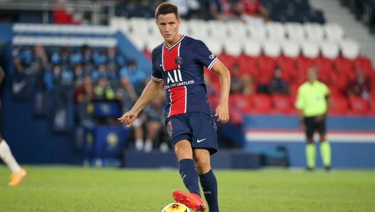 Ander Herrera diminati Tottenham Hotspur namun memorinya dengan Manchester United terpaksa membuat The Spurs harus mundur.