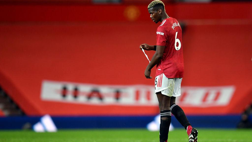 Tampil 90 menit dan mencetak 1 gol saat Manchester United menghajar AS Roma 6-2 di Liga Europa, Paul Pogba ternyata menjalani puasa dan berbuka di tengah laga. - INDOSPORT