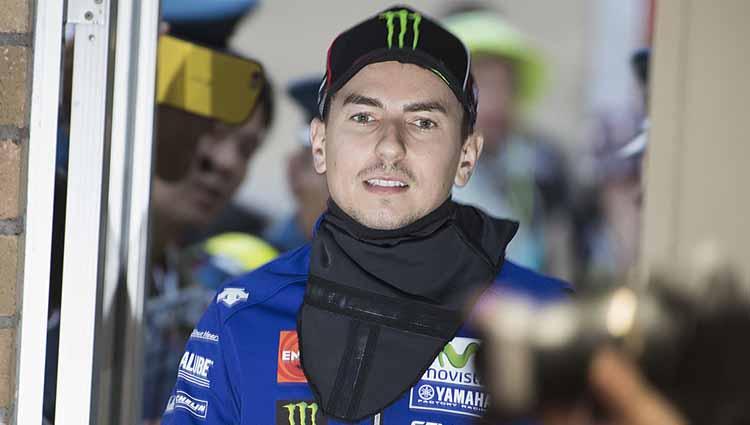 Jorge Lorenzo memberikan sindiran pedas terhadap Yamaha usai dirinya resmi digantikan oleh Cal Crutchlow sebagai test rider atau pembalap penguji.
