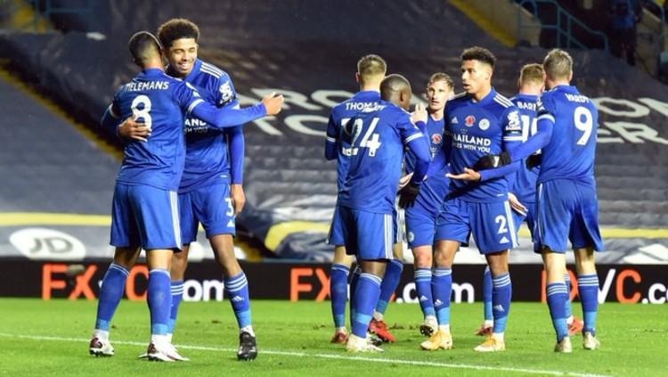 Skuat Leicester City merayakan gol yang dicetak Youri Tielemans