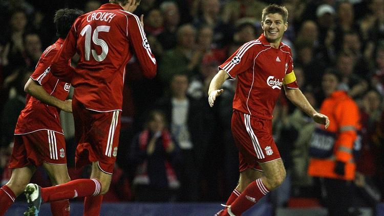 Selebrasi Steven Gerrard usai mencetak gol untuk Liverpool dalam pertandingan Liga Champions kontra Besiktas, 6 November 2007.