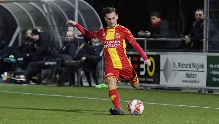 Pemain keturunan Indonesia, Coen Temminck yang kini bermain di klub kasta kedua Liga Belanda, Go Ahead Eagles, juga ingin memperkuat Persib Bandung.