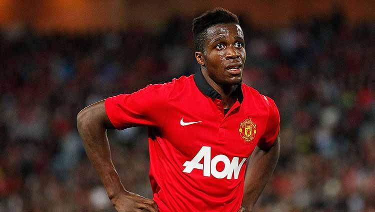 Eks pemain gagal Manchester United, Wilfried Zaha menuju AS Roma. - INDOSPORT