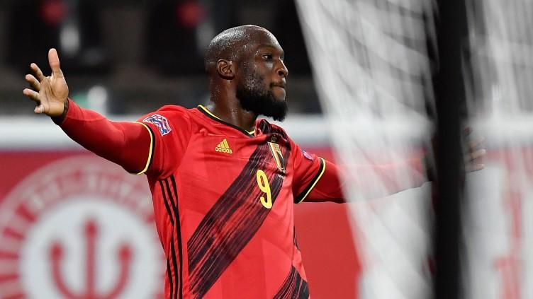 Selebrasi Romelu Lukaku usai membawa Belgia unggul atas Denmark di UEFA Nations League Copyright: Twitter @EURO2020