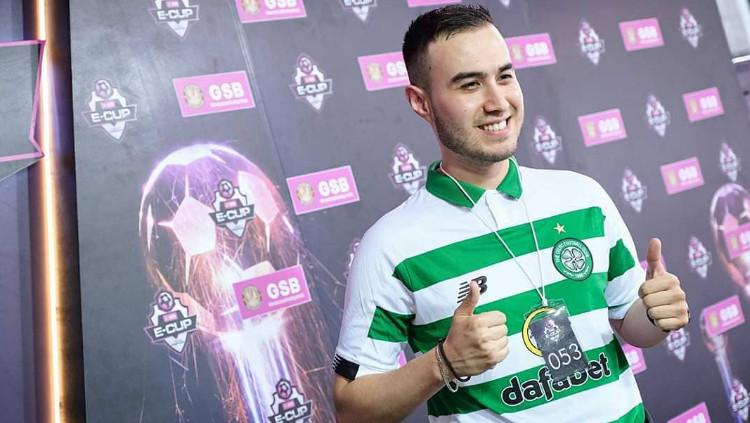 Perhelatan eFootball.Pro League 2021 memasuki pekan kedua. Kali ini akan hadir big match antara tim eSports FC Barcelona vs Arsenal, Sabtu (14/01/21). - INDOSPORT
