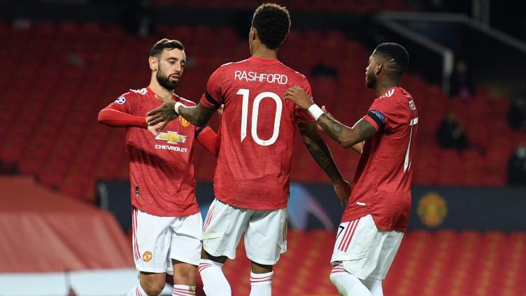 Bruno Fernandes, Marcus Rashford dan Fred merayakan gol Manchester United atas Istanbul Basaksehir