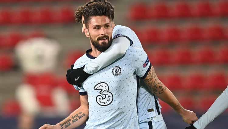 Olivier Giroud di laga Rennes vs Chelsea.