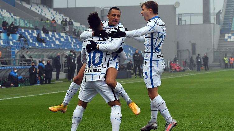Selebrasi para pemain Inter Milan usai membobol gawang Sassuolo dalam laga Liga Italia.