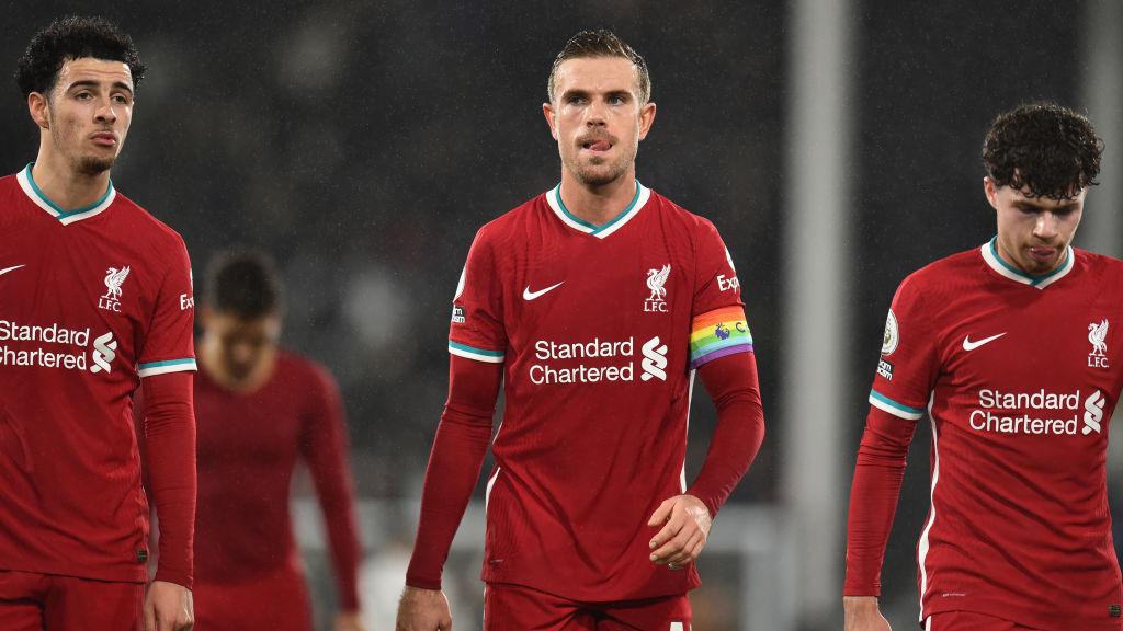 Jordan Henderson (tengah) dalam laga Fulham vs Liverpool