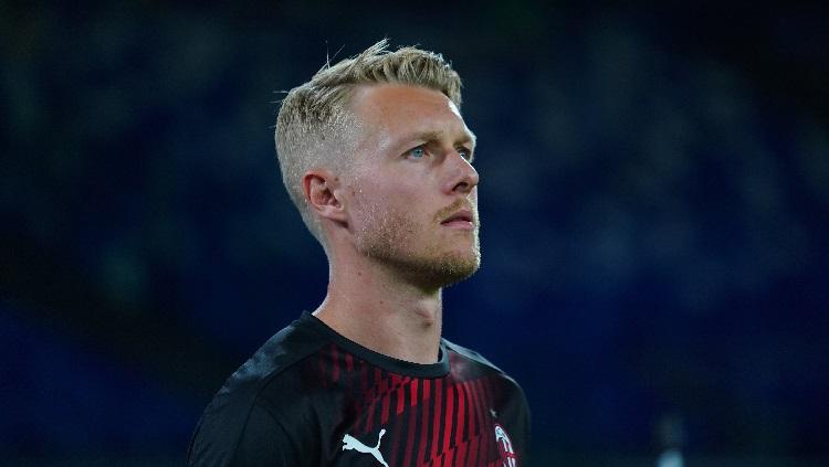 Bek Denmark andalan klub AC Milan, Simon Kjaer. - INDOSPORT