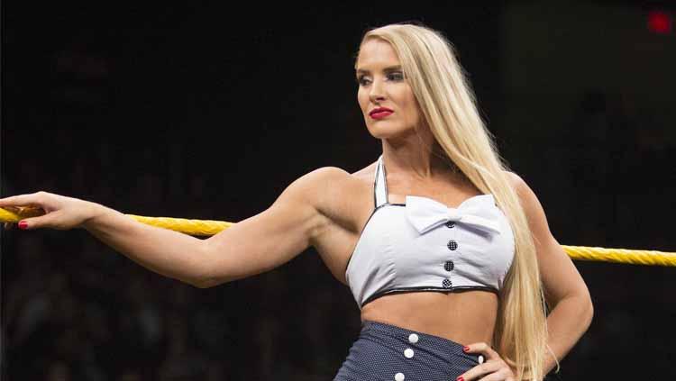 Lacey Evans pegulat wanita WWE. - INDOSPORT