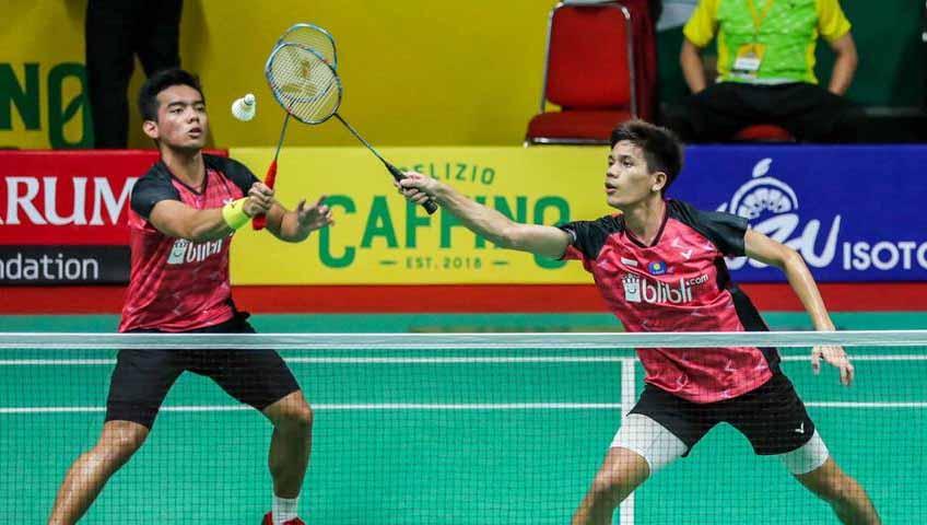 Belum tampil maksimal di kompetisi Swiss Open 2021, asisten pelatih ganda putra PBSI, Aryono Miranat berikan evaluasi kepada dua wakil Indonesia. - INDOSPORT
