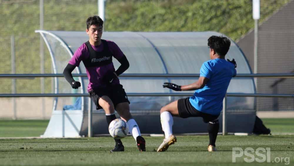Kelana Mahessa (kiri) langsung kembali ke klub asal di Jerman usai TC Timnas Indonesia U-19 di Spanyol.