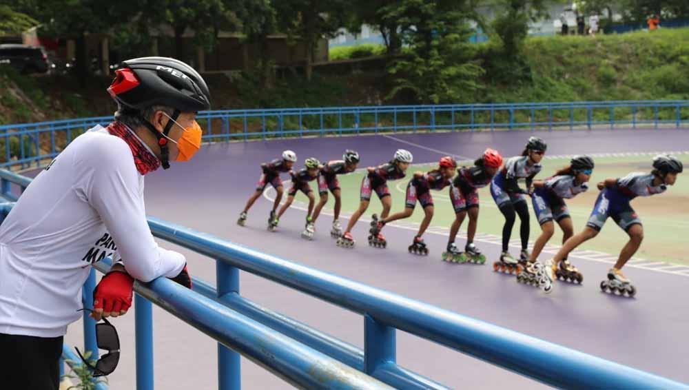 Menengok olahraga favorit para calon presiden dan calon wakil presiden Republik Indonesia, mulai dari sepeda, epak bola hingga tinju.