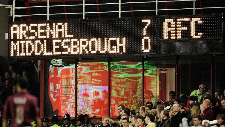 Papan skor pertandingan Liga Inggris antara Arsenal kontra Middlesbrough, 14 Januari 2006.