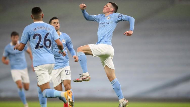 Phil Foden merayakan gol kemenangan Manchester City atas Brighton Copyright: Twitter @premierleague