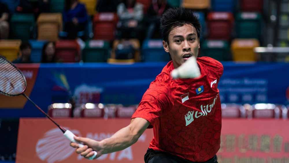 Pertandingan antara Shesar Hiren Rhustavito (Indonesia) vs Chou Tien Chen (Taiwan) di Thailand Open 2021.