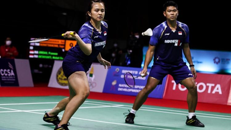 Pasangan Indonesia, Praveen Jordan/Melati Daeva Oktavianti kalah atas wakil Malaysia, Hoo Pang Ron/Cheah Yee See, di Perempat Final Piala Sudirman 2021. - INDOSPORT