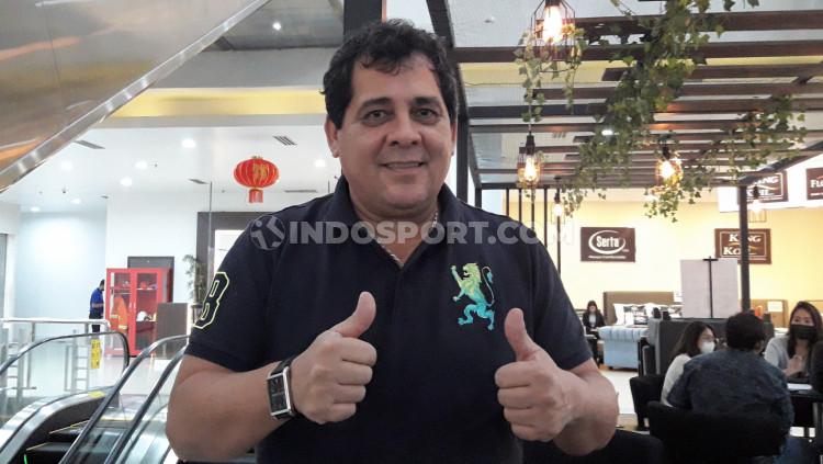 Pelatih baru Arema FC, Carlos Carvalho De Oliviera.