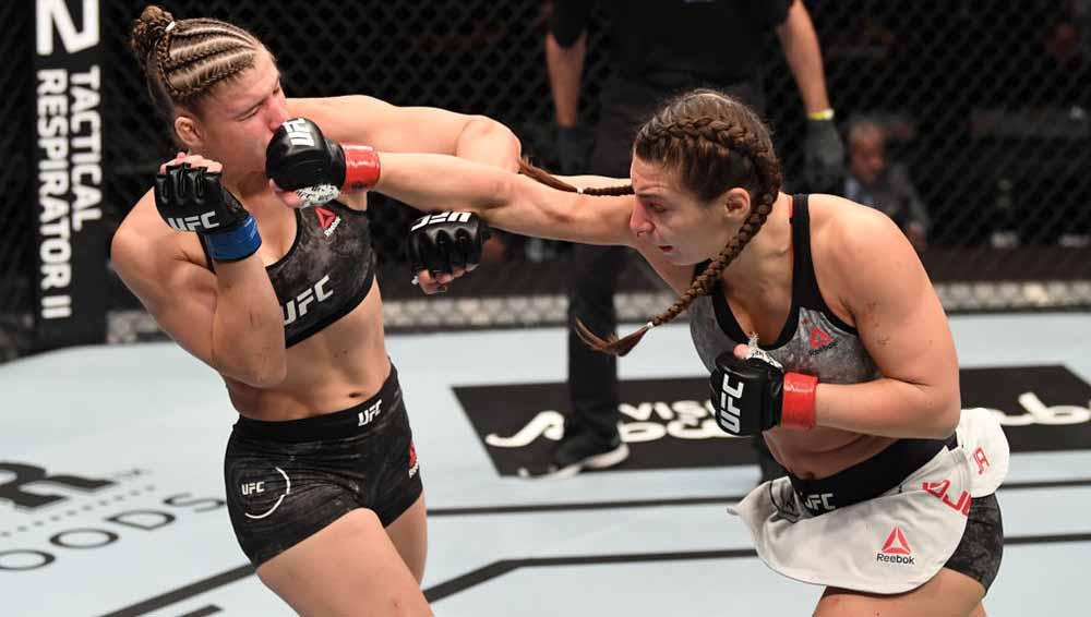 Petarung MMA Liana Jojua asal Rusia vs Miranda Maverick asal Amerika Serikat. Copyright: Josh Hedges/Zuffa LLC via Getty Images