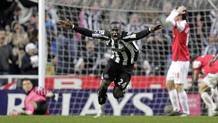 Ekspresi gelandang Newcastle United, Cheick Tiote, usai mencetak gol penyeimbang dalam pertandingan Liga Inggris kontra Arsenal, 5 Februari 2011.