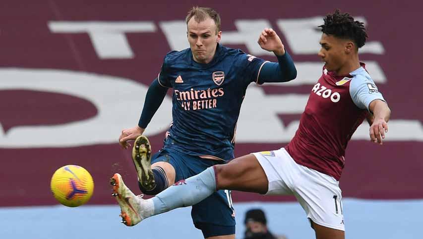 Pemain Aston Villa Ollie Watkins, mencetak gol pertama untuk timnya di pertandingan Liga Inggris Aston Villa vs Arsenal, Sabtu (06/02/2021).