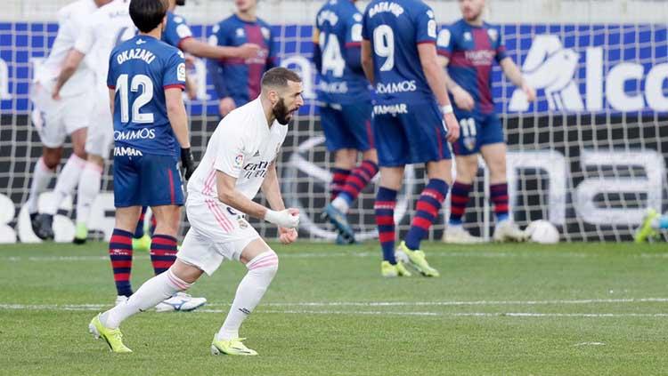 Perayaan Karim Benzema Atas Gol Raphael Varane di Laga Huesca vs Real Madrid.