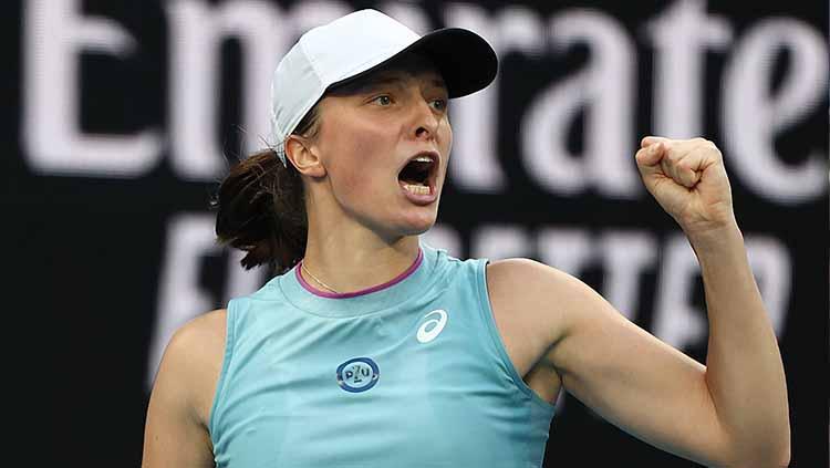 Petenis Polandia, Iga Swiatek, akan tampil di final Madrid Open 2023. Foto: Mark Metcalfe/Getty Images.