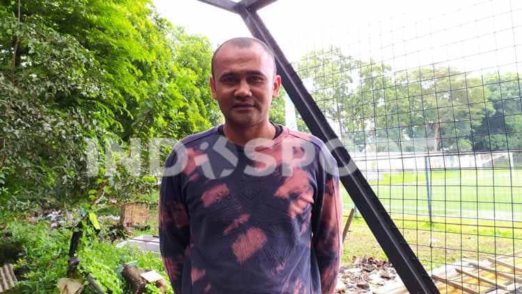 Mantan pemain Barito Putera, Persema Malang, Persela Lamongan dan PSMS Medan, Egie Nirwan.