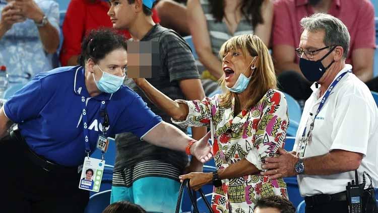 Penonton ngamuk karena Rafael Nadal kelamaan servis Copyright: Getty Images