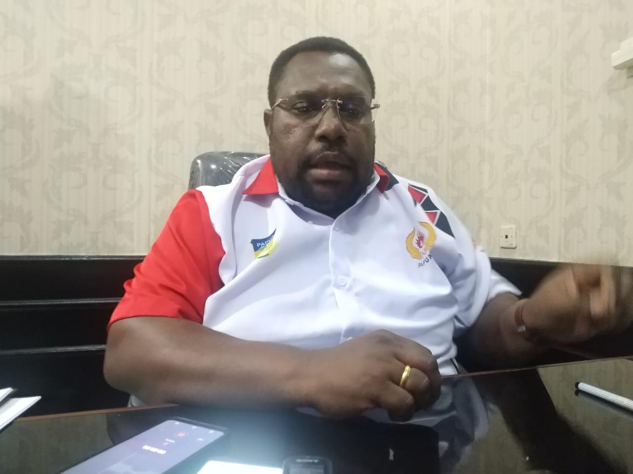 Sekretaris Umum KONI Papua, Kenius Kogoya