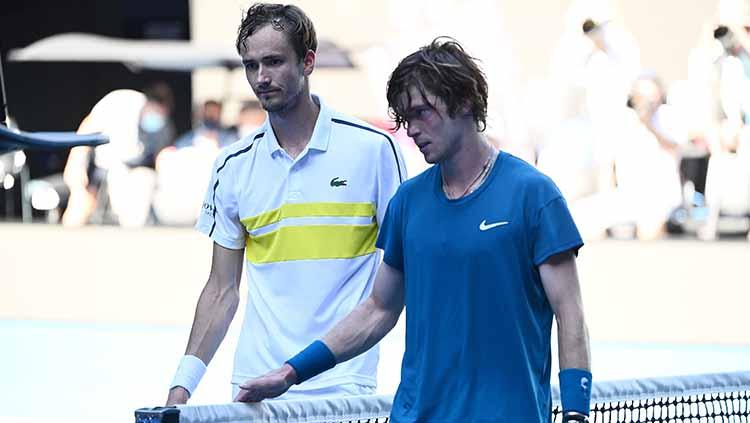 Negaranya jadi perhatian dunia karena perang di Ukraina, petenis Rusia, Andrey Rublev, sampaikan “No War Please” dalam partisipasinya di ATP Dubai 2022.