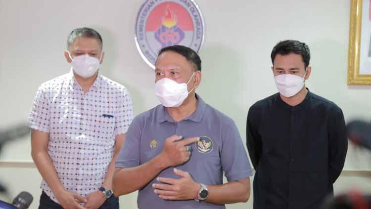 Menteri Pemuda dan Olahraga (Menpora), Zainudin Amali, meminta masyarakat tidak terlalu serius menanggapi laga fun football antara Selebritis FC melawan Timnas.