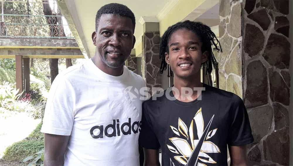 Julius Kwateh (kakak dari Roberto Kwateh) bersama Ronaldo Jaybera Kwateh.