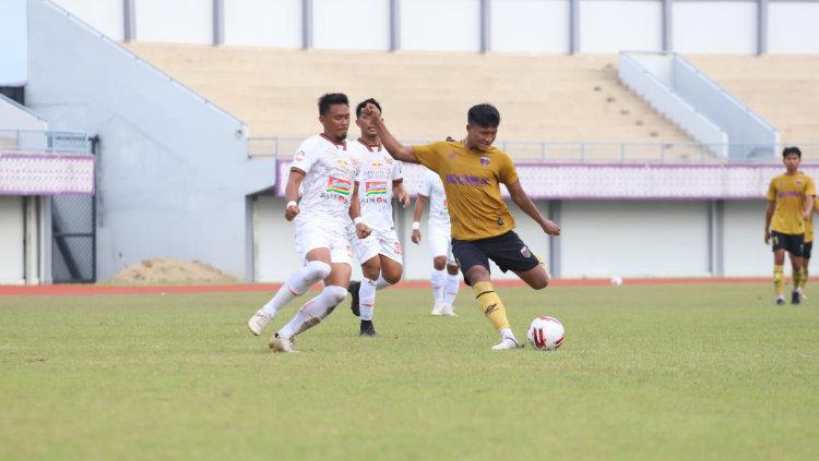 Persija Jakarta bermain imbang 0-0 melawan Persita Tangerang pada laga uji coba di Indomilk Arena, Tangerang, Sabtu (13/03/21).