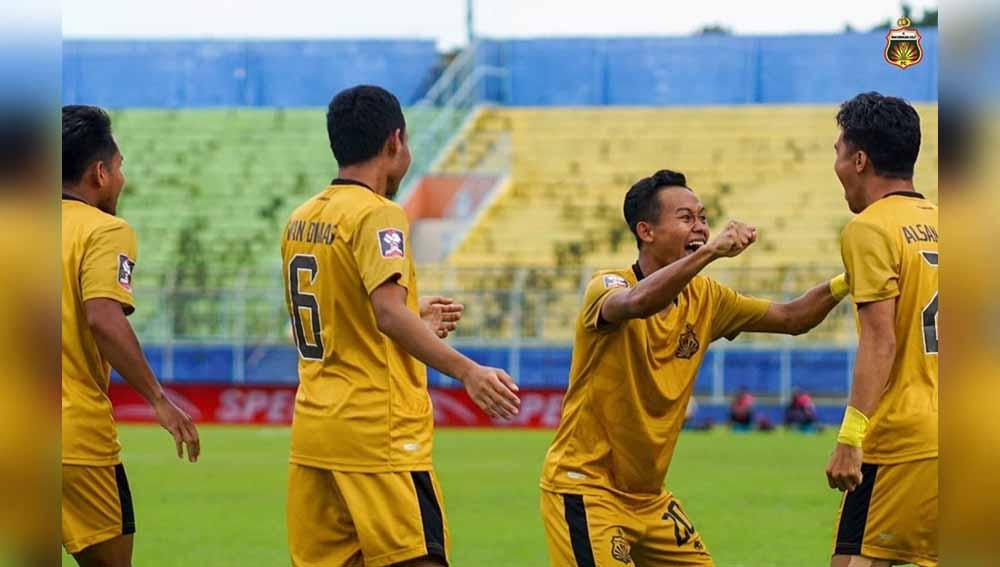 Klub Liga 1 Bhayangkara FC memilih untuk meliburkan skuat. Namun, manajemen memberikan peringatan keras bagi para pemain.