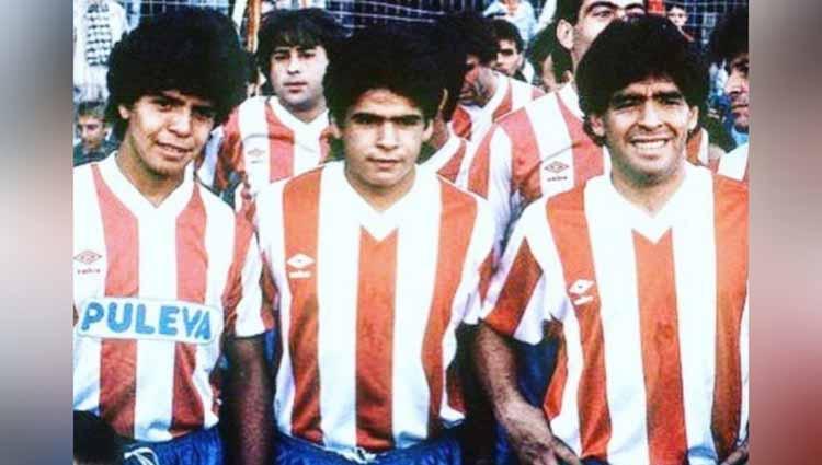 Maradona bersaudara di Granada tahun 1987. - INDOSPORT