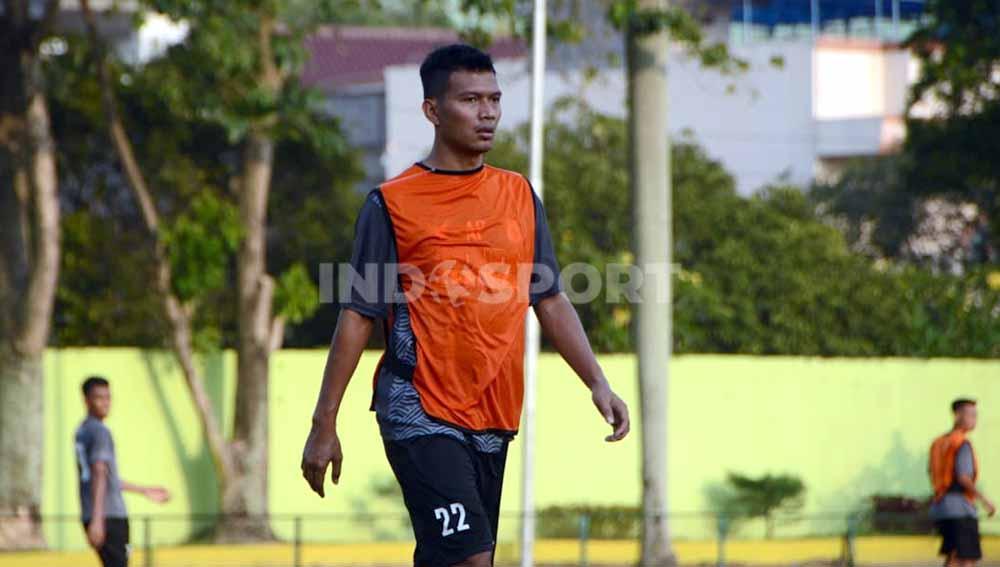 Bek PSMS Medan, Agung Prasetyo.