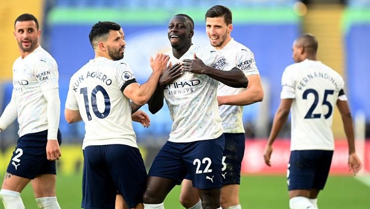 Manchester City membawa pulang 3 poin setelah sukses mengandaskan perlawanan Leicester City dengan skor 0-2 dalam laga lanjutan Liga Inggris pekan ke-30.