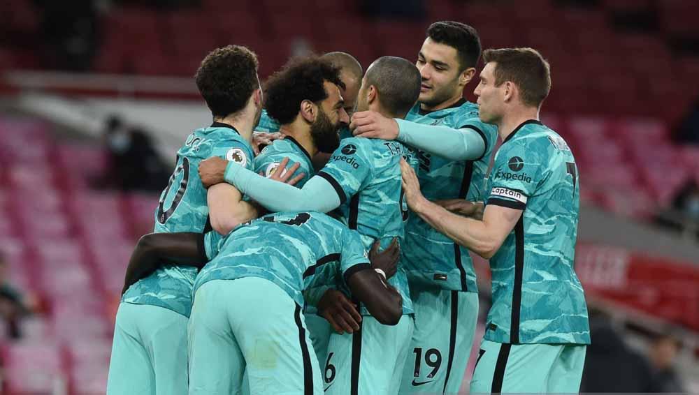 Klub raksasa Liga Inggris yaitu Liverpool baru saja resmi merilis jersey away baru untuk mengarungi musim 2021-2022 mendatang.