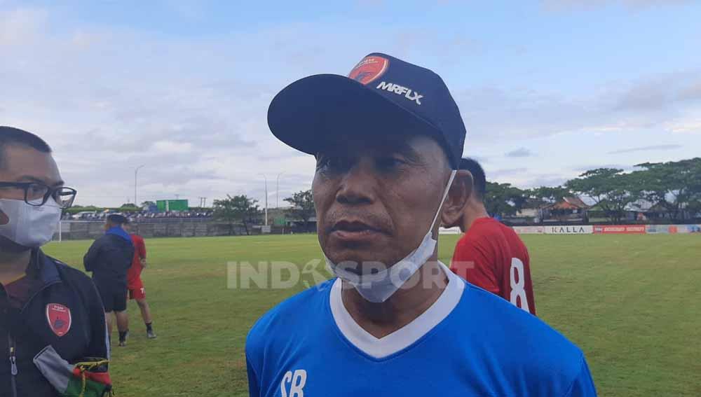 Pelatih klub Liga 1 PSM Makassar, Syamsuddin Batola.