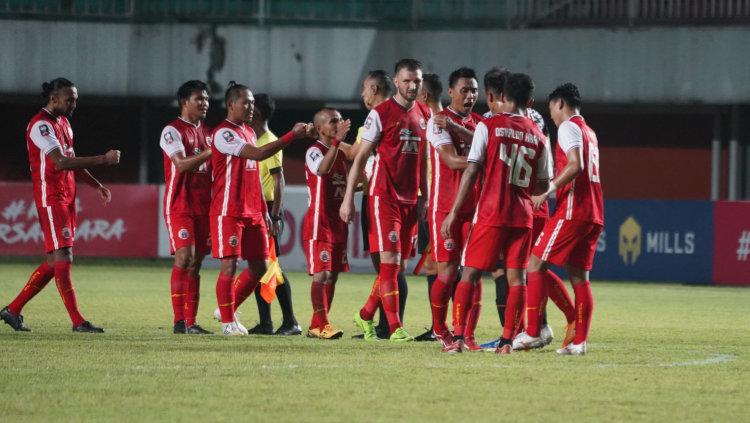Skuat Persija Jakarta saat menghadapi Persib.